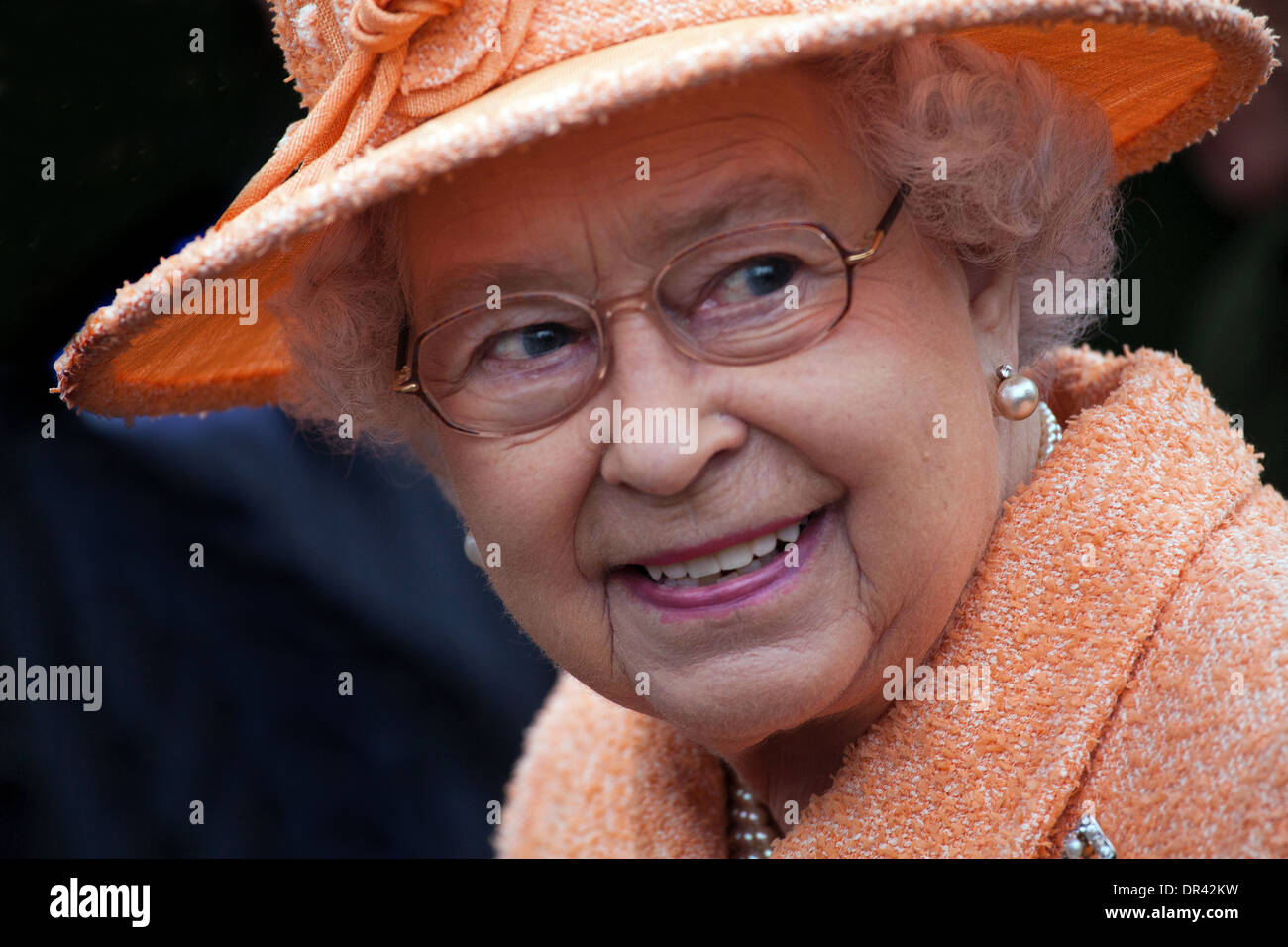 Sa Majesté la Reine Elizabeth II à l'église de Sandringham Estate Wolferton sur la 19e . Janvier 2014 Banque D'Images