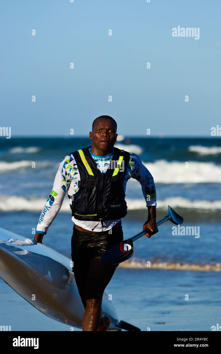 Surfski race Addington Beach Durban, Afrique du Sud, janvier 2014 Banque D'Images