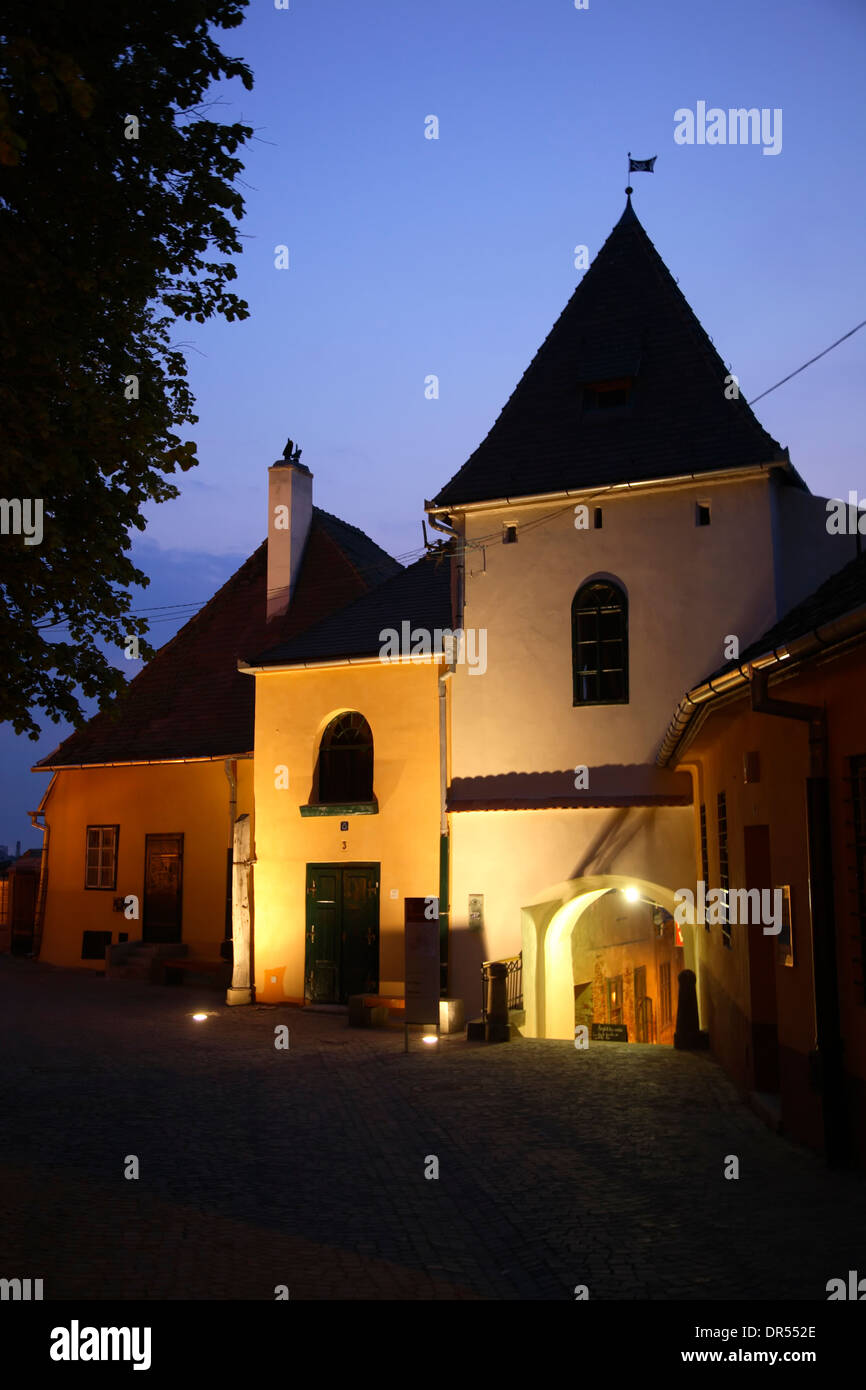 Maisons à Huetplatz, Sibiu (Hermannstadt), Transylvanie, Roumanie, Europe Banque D'Images