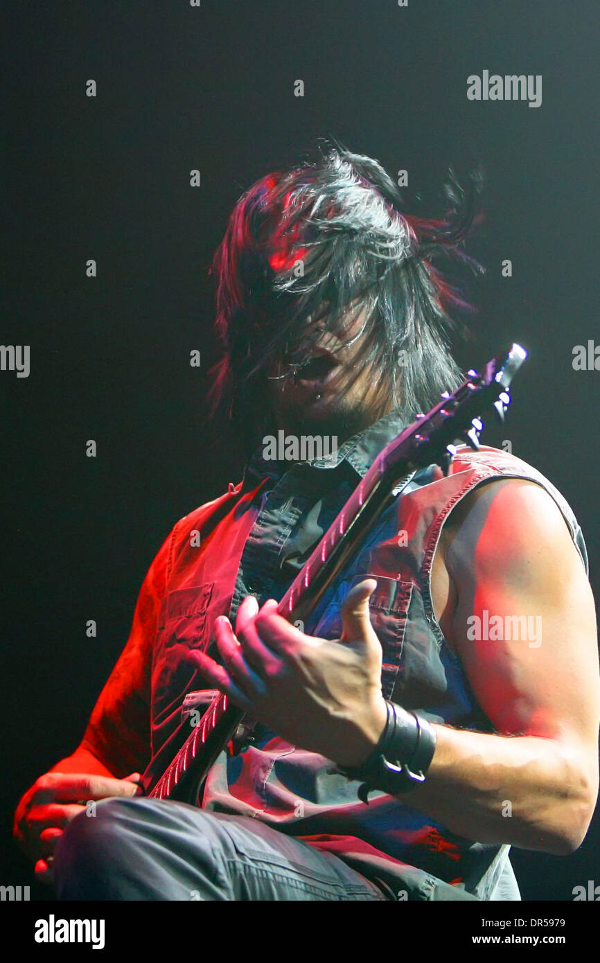 Jan 27, 2009 - San Jose, Californie, USA - guitariste DAN DONEGAN effectue au cours de la bande troublé de spectacle vivant. (Crédit Image : © Tracy Van Antiq/ZUMA Press) Banque D'Images