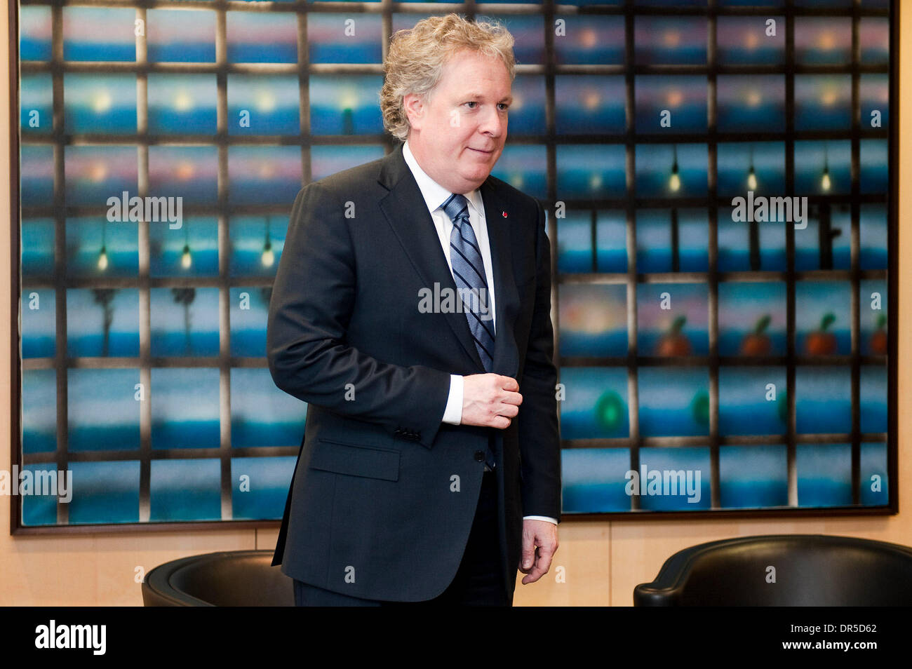 Feb 05, 2009 - Bruxelles, Belgique - Le Premier ministre du Québec Jean Charest en photo avant la rencontre avec le président de la Commission européenne José Manuel Barroso au siège de la Commission européenne à Bruxelles, Belgique (crédit Image : © Wiktor Dabkowski/ZUMA Press) Banque D'Images