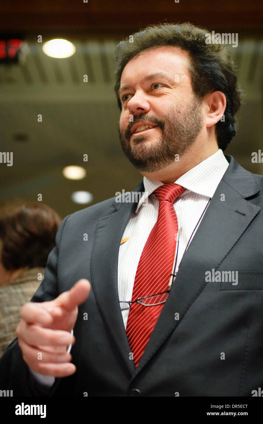 Mar 09, 2009 - Bruxelles, Belgique - Le secrétaire d'Etat polonais Radoslaw Ministère du travail en MLACZKO au début de l'UE (Union européenne) AFFAIRES SOCIALES Réunion du conseil au siège européen. (Crédit Image : © Wiktor Dabkowski/ZUMA Press) Banque D'Images