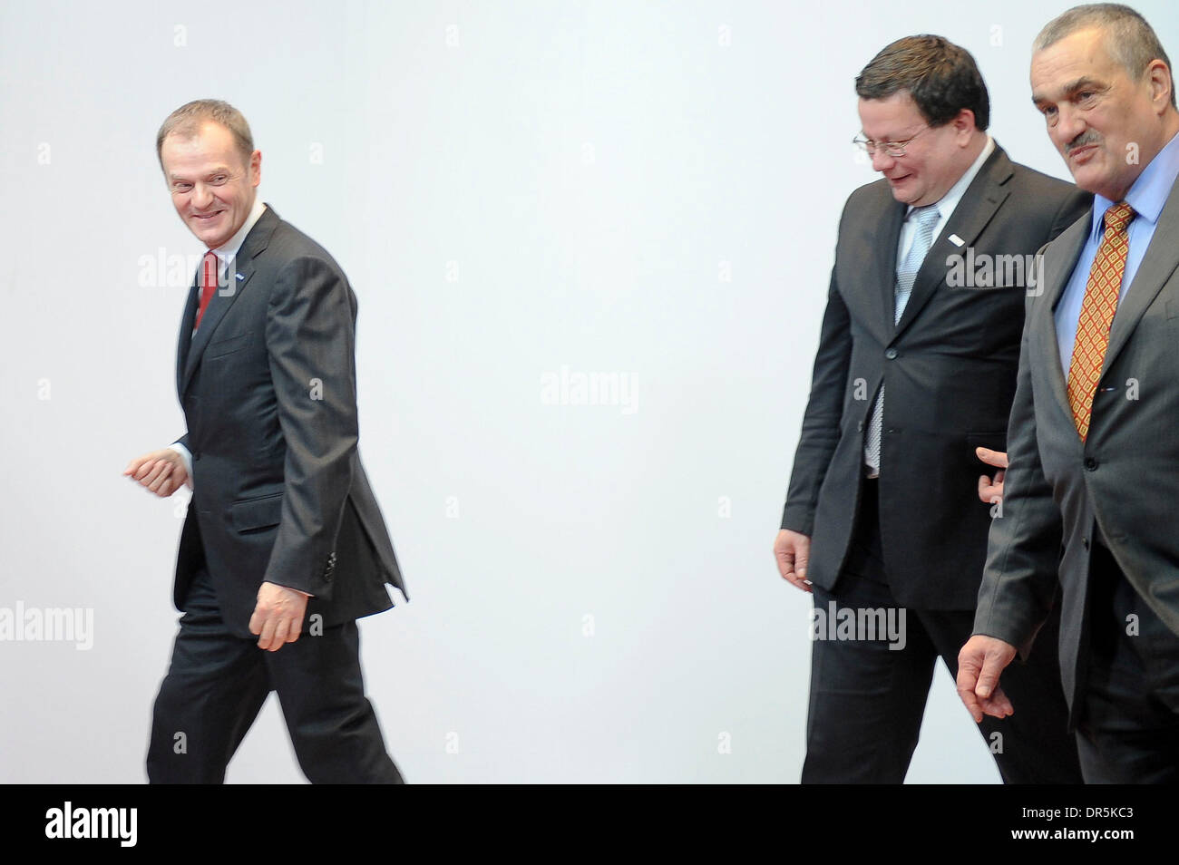 Mar 19, 2009 - Bruxelles, Belgique - Le Premier ministre polonais Donald Tusk (à gauche), Vice-premier ministre tchèque chargé des Affaires européennes Alexandr VONDRA (centre), et le ministre tchèque des Affaires étrangères, Karel Schwarzenberg, avant le sommet de l'Union européenne. (Crédit Image : © Wiktor Dabkowski/ZUMA Press) Banque D'Images