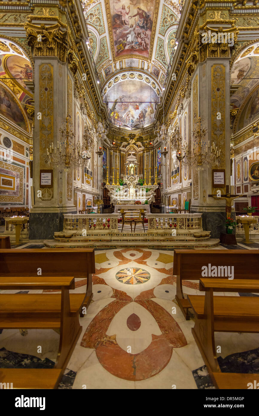 L'Italie, Ligurie, Santa Margherita Ligure, allée de l'église Madonna della Rosa Banque D'Images