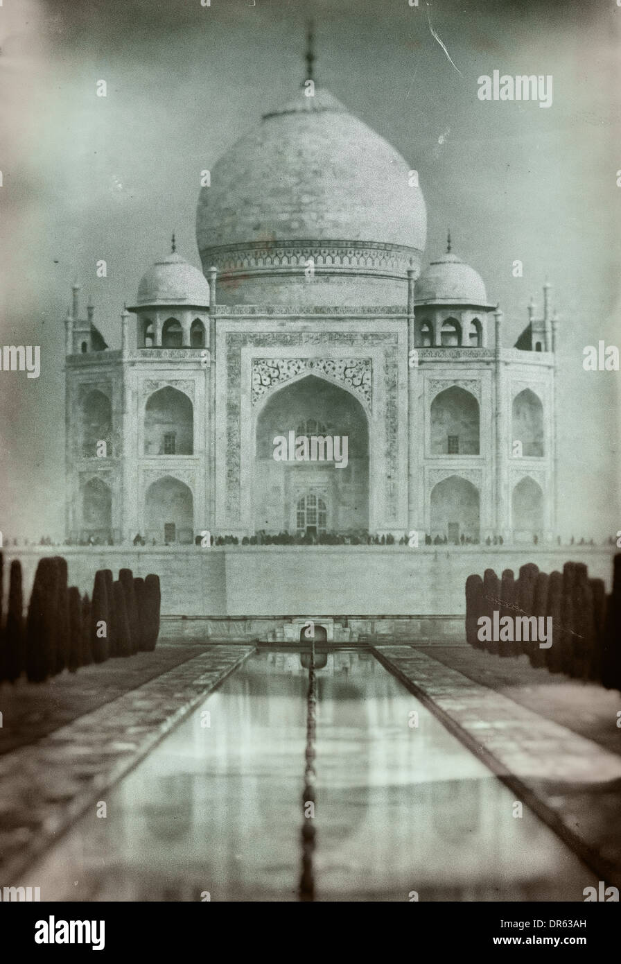 Taj Mahal en Inde. Vieux film de style rétro avec des images et des rayures du grain Banque D'Images