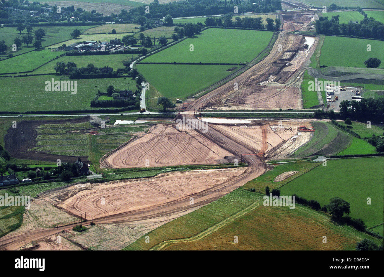 L'autoroute à péage M6 en construction dans le Staffordshire England Uk 2002 Banque D'Images