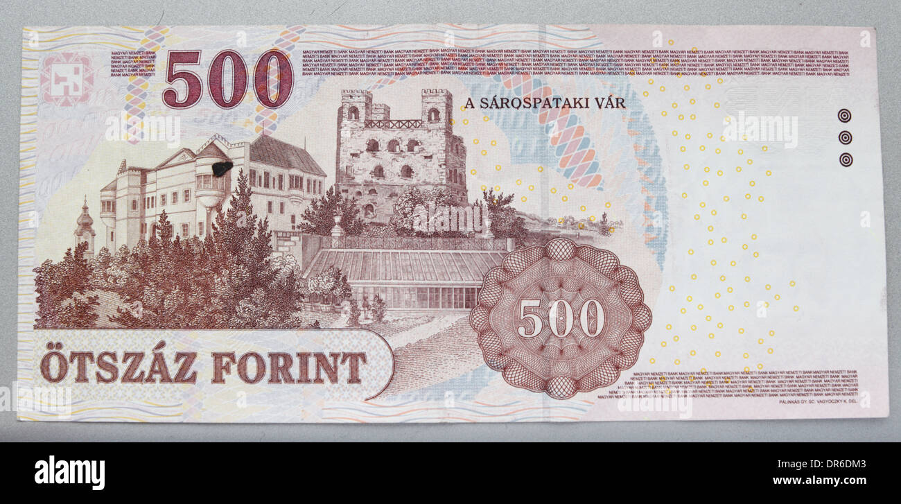 L'envers de l'Hungarian Forint 500 monnaie billets avec une photo de Sárospatak - Château de Banque D'Images