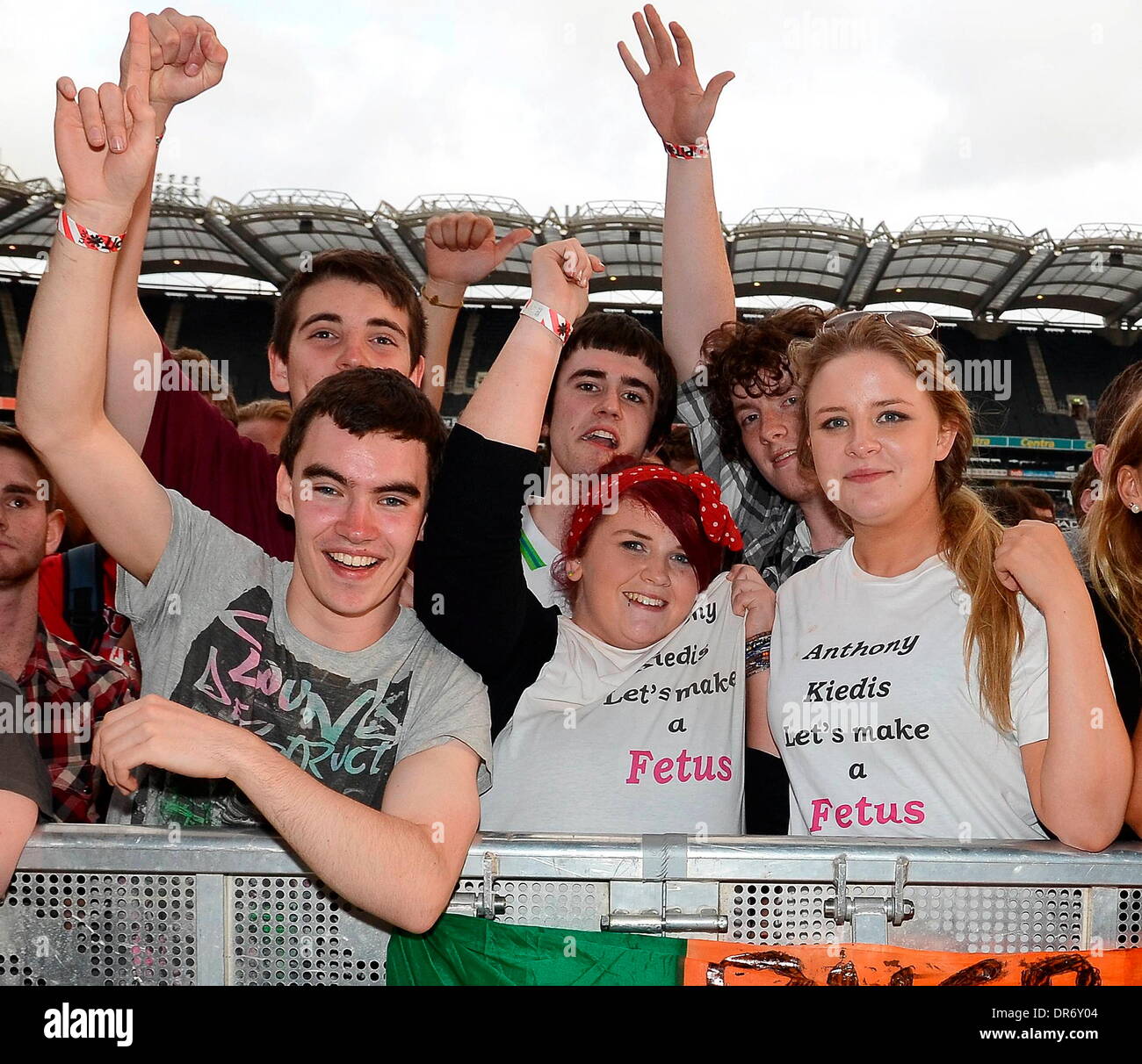 Fans les Red Hot Chili Peppers effectuer au Croke Park de Dublin, Irlande - 26.06.12 Banque D'Images