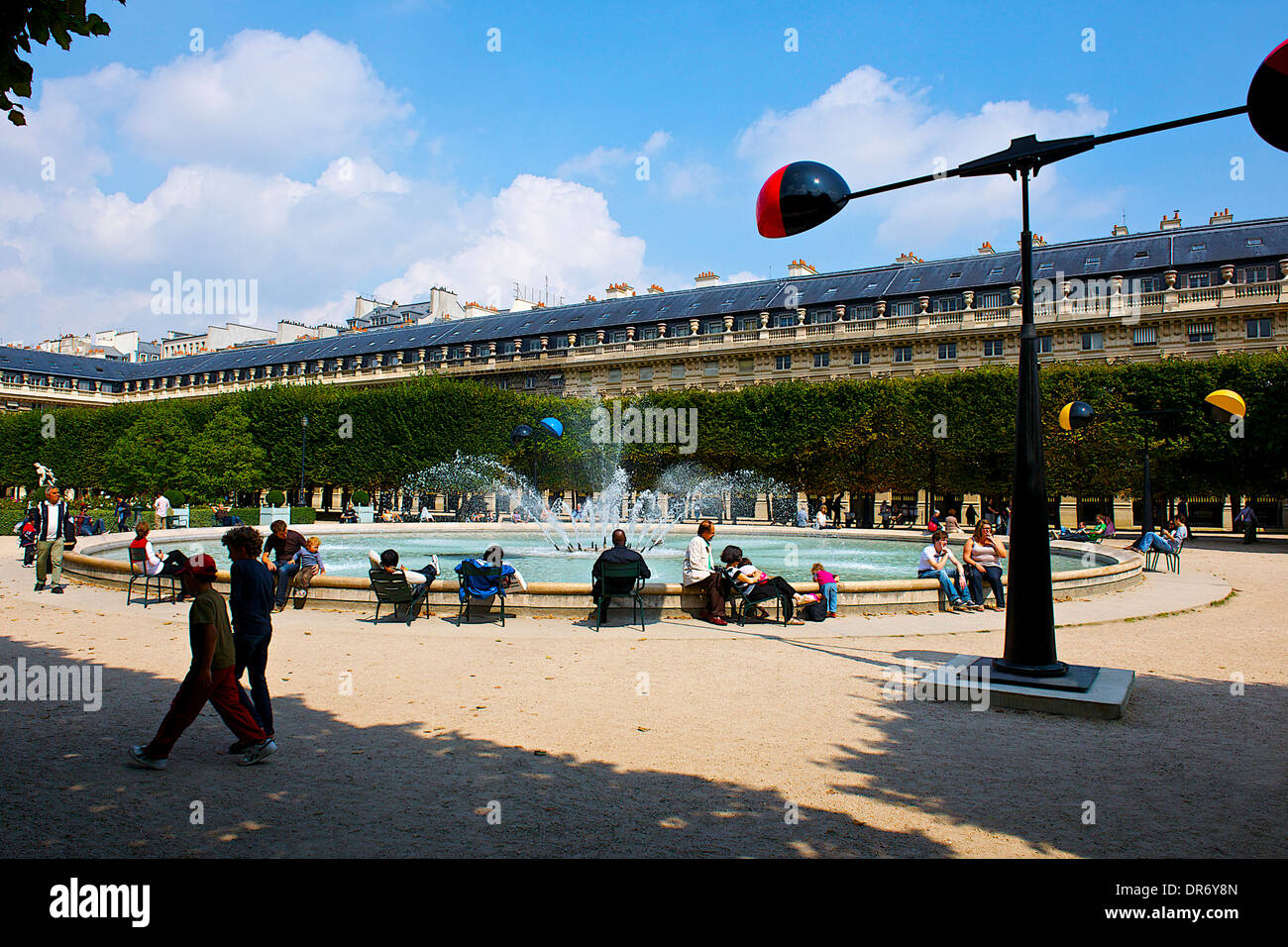 Fontaine à Royal Park à Paris, France Banque D'Images