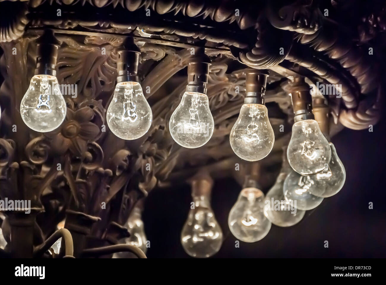 Ampoules électriques vintage à St George's Hall, Liverpool. Banque D'Images