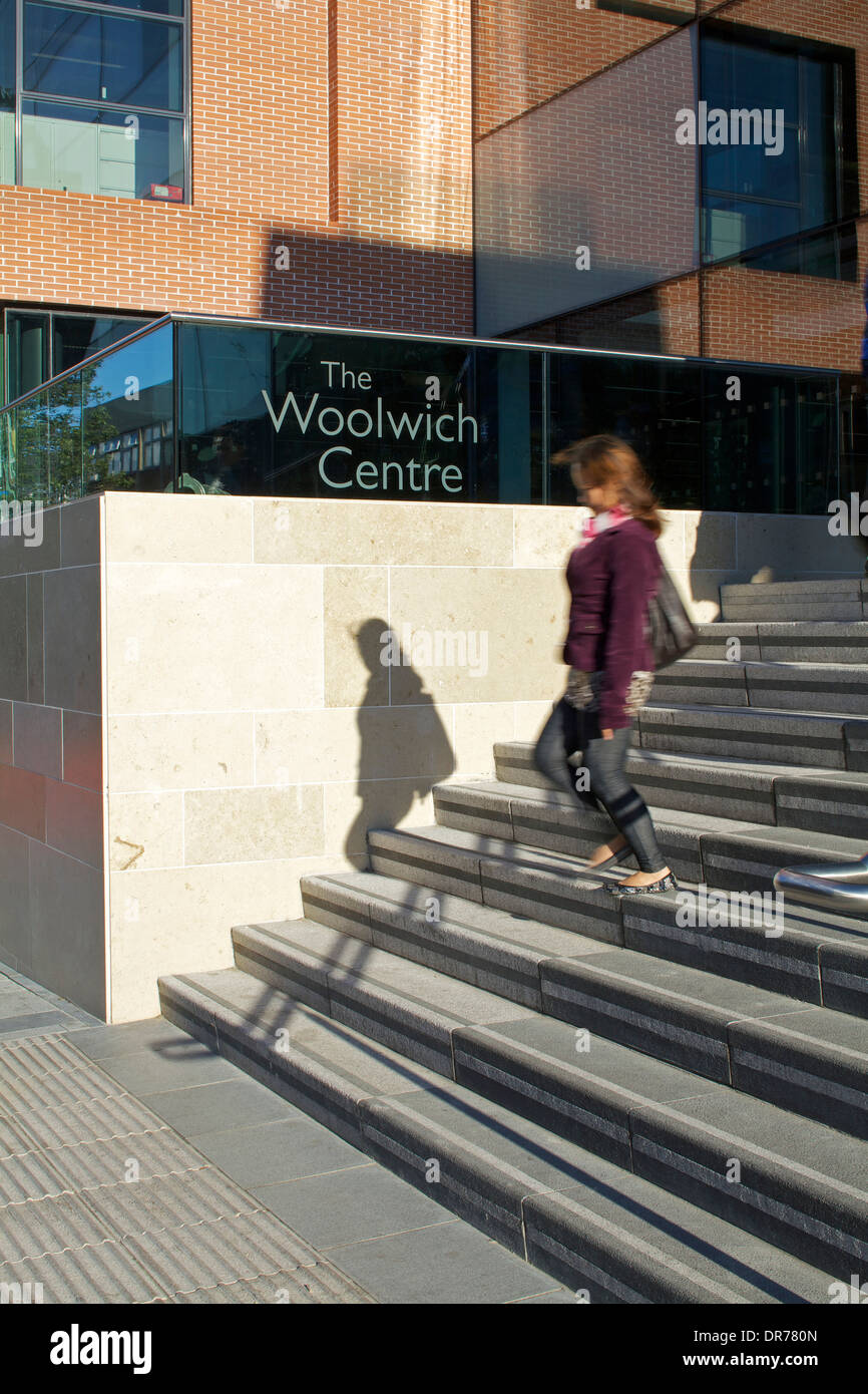 Les nouveaux bureaux municipaux, de Woolwich Woolwich, Londres. Nouveau centre administratif municipal pour le London Borough of Greenwich à Woolwich Banque D'Images