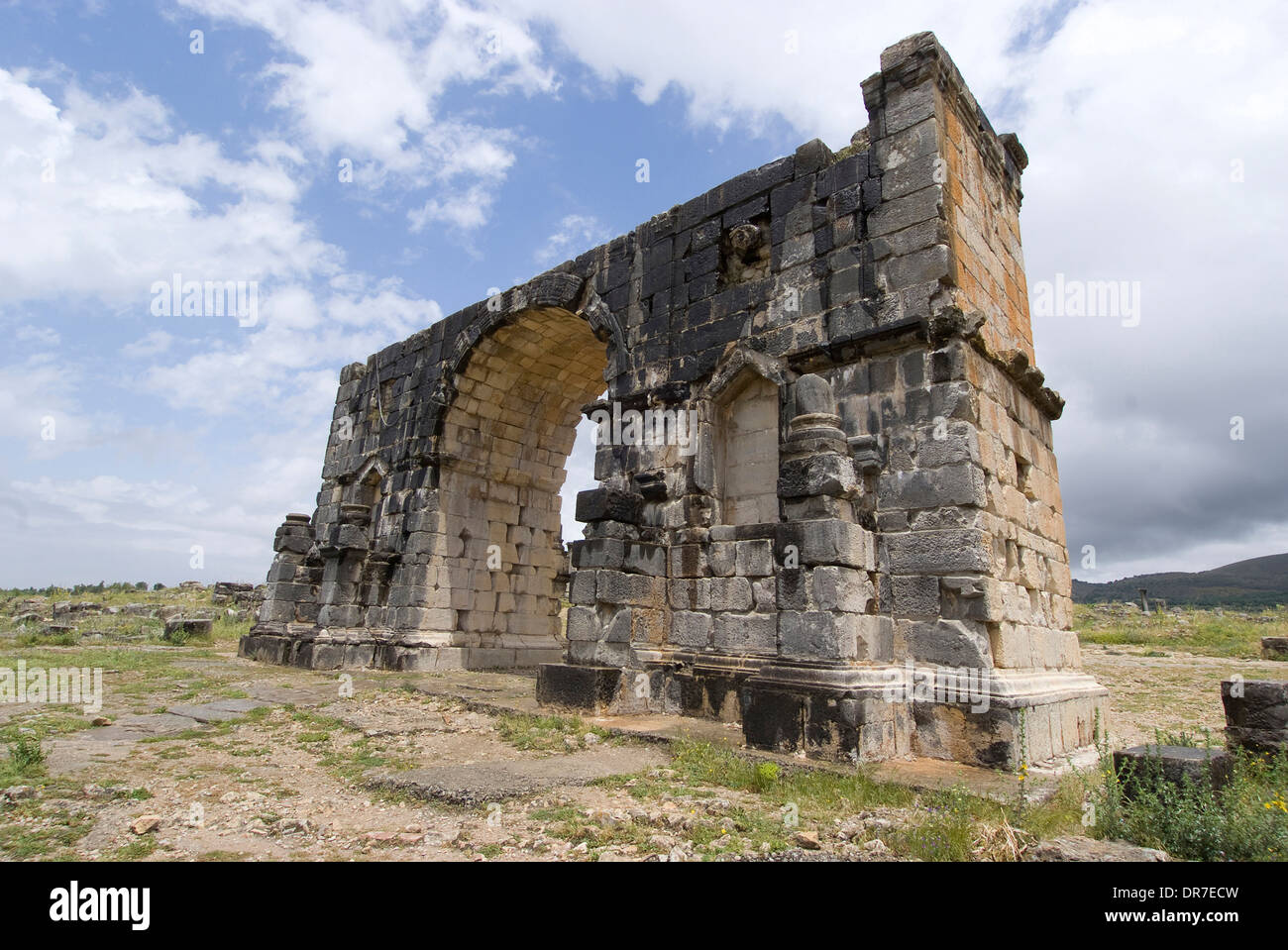 De triomphe sur l'ancien site romain de Volubilis, près de Meknes, Maroc Banque D'Images
