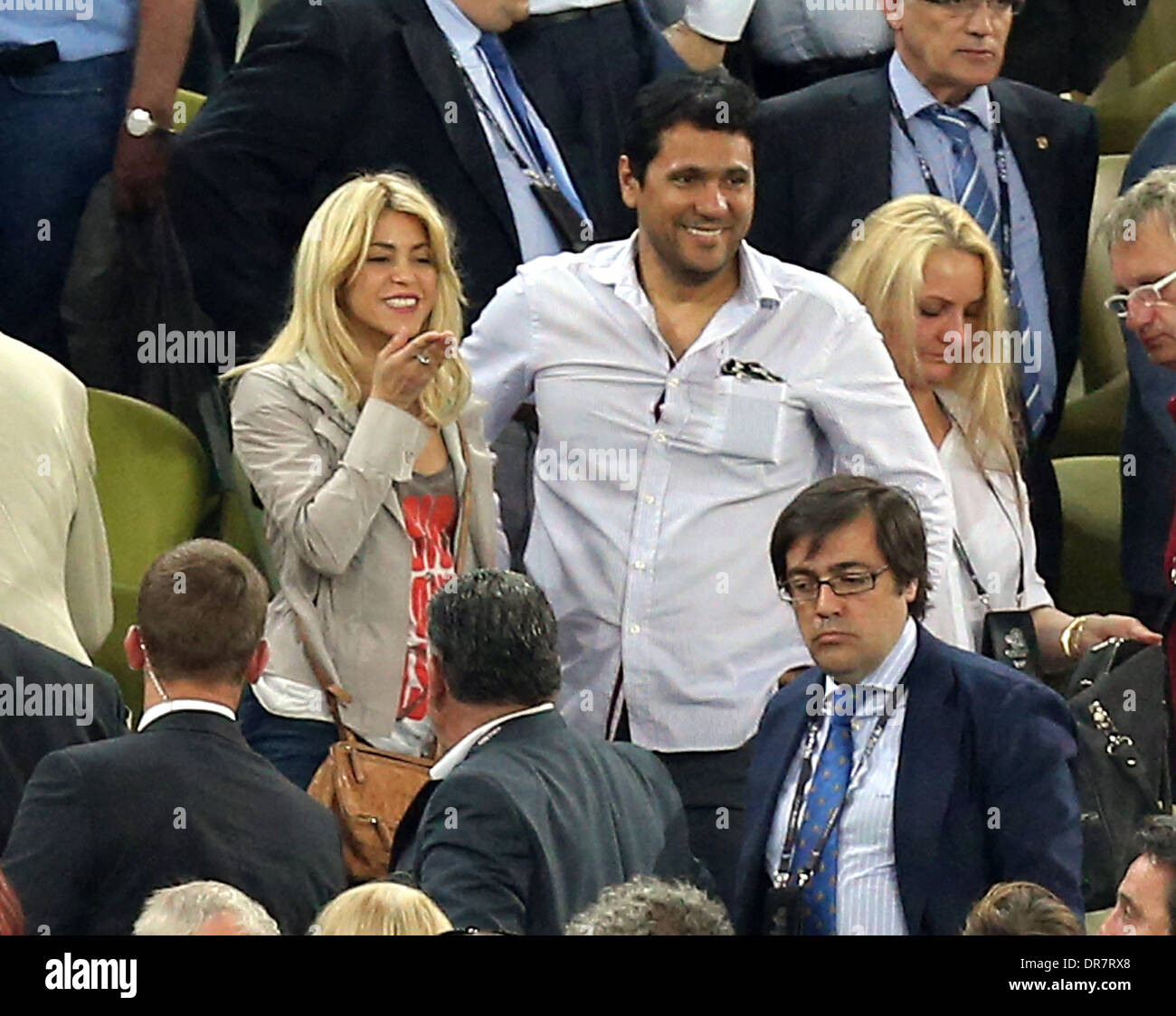 La chanteuse colombienne Shakira à l'Euro 2012 match de football la Croatie contre l'Espagne à l'Arène de Gdansk. Gdansk, Pologne - 18.06.12 Banque D'Images