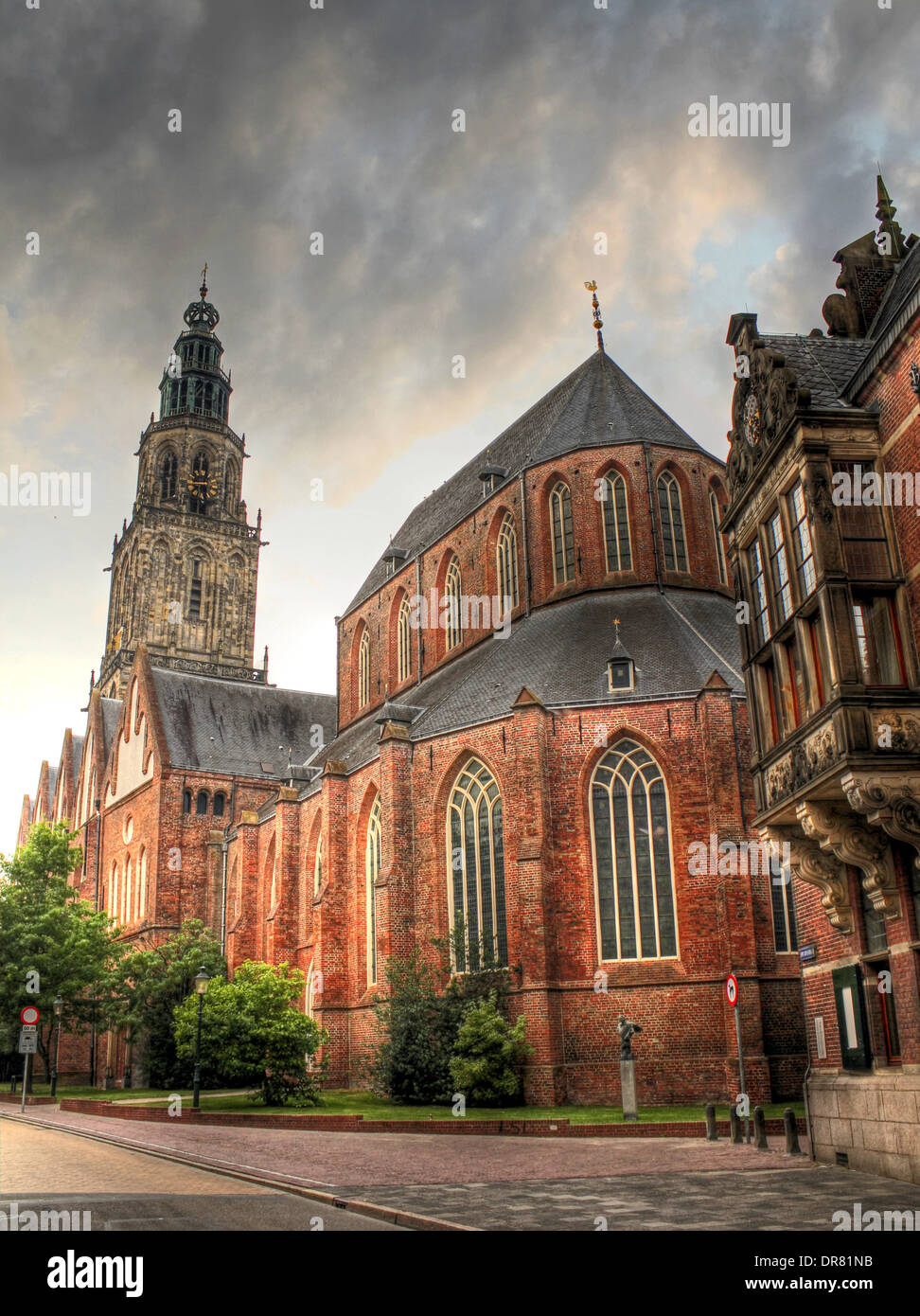 Martini-kerk (église Saint-Martin) dans le centre historique de la ville de Groningen Banque D'Images