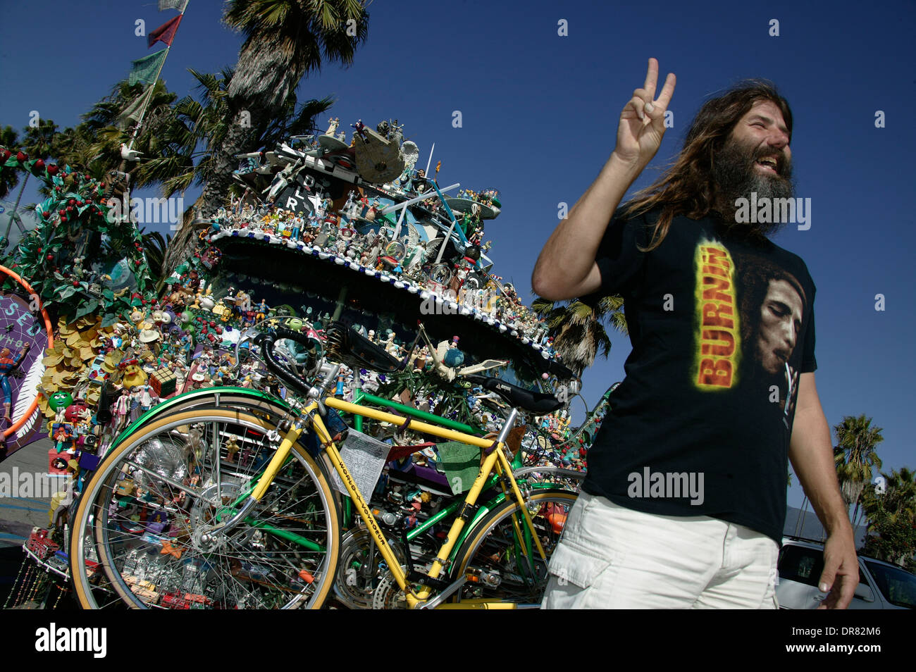 California usa hippy peace sign cheveux longs Banque D'Images