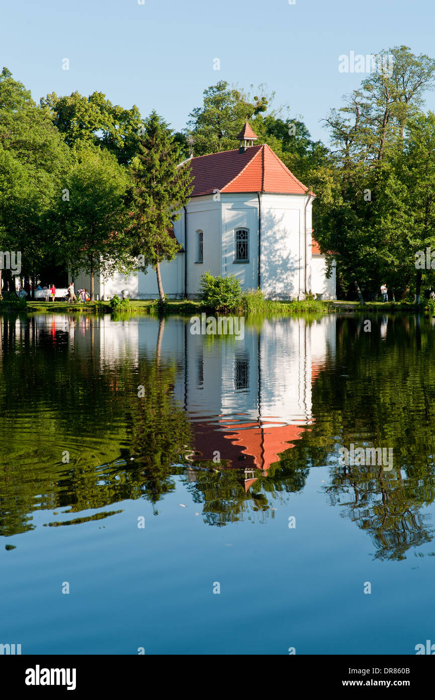 Saint Jean Nepomucene's Parish Church (b. 1741 - 47), Zwierzyniec, Pologne Banque D'Images