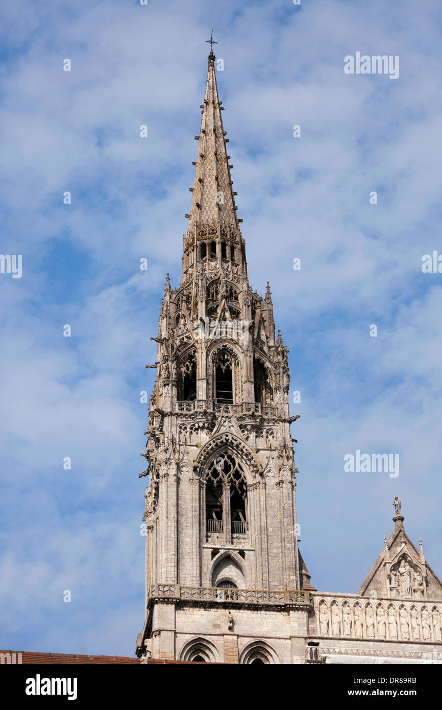 Tour de l'église gothique à Paris Banque D'Images