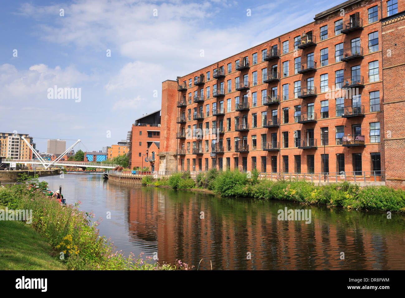 Aire et de Leeds Navigation Calder rivière Aire Leeds West Yorkshire Angleterre Banque D'Images