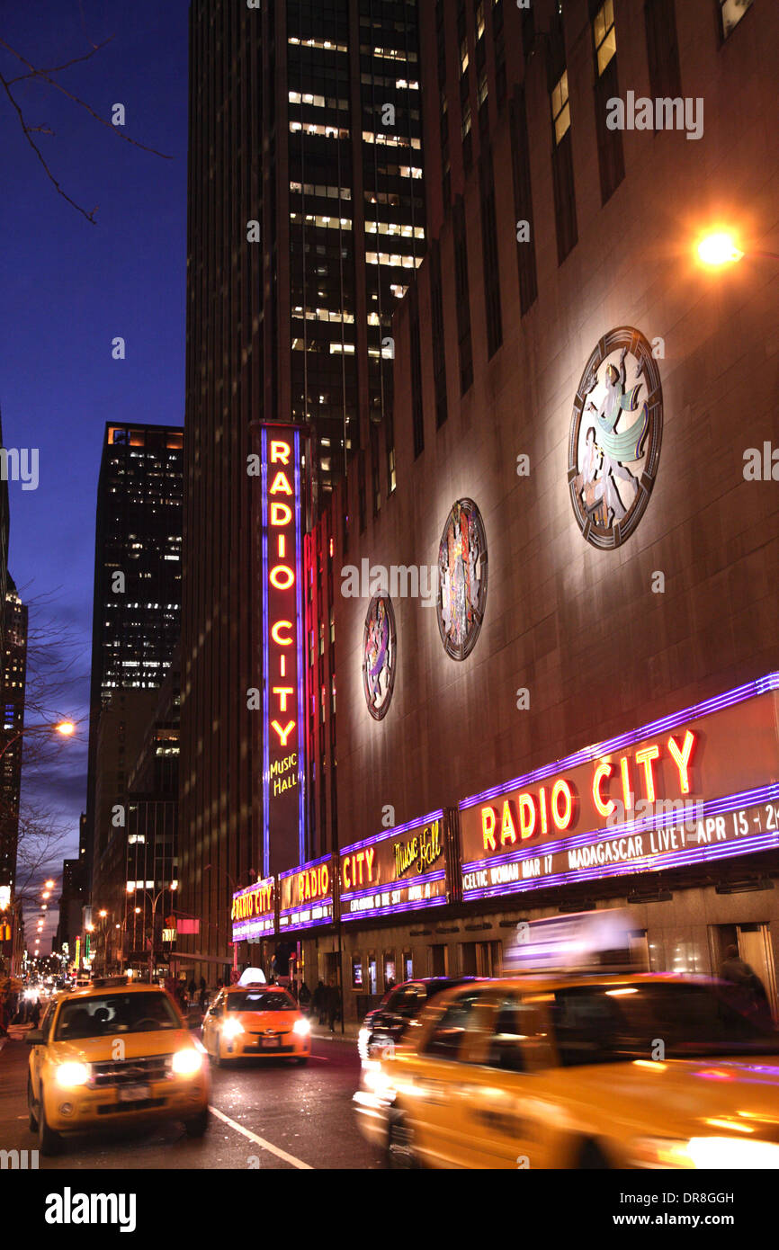 Photo de nuit de Radio City Music Hall, New York Banque D'Images