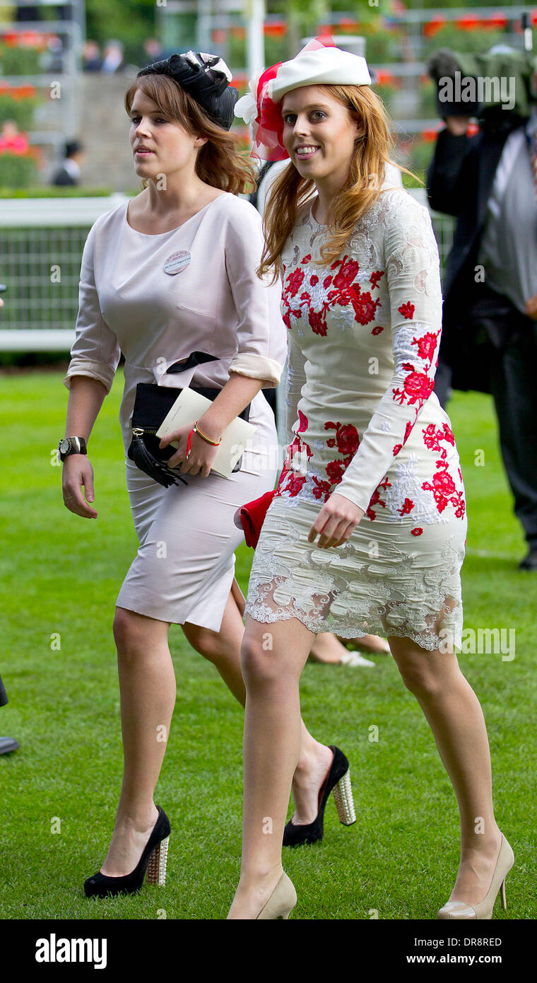 La princesse Eugenie d'York et la Princesse Béatrice d'York Royal Ascot à  Ascot Racecourse - Ladies Day, Jour 3 Berkshire, Angleterre - 21.06.12  Photo Stock - Alamy