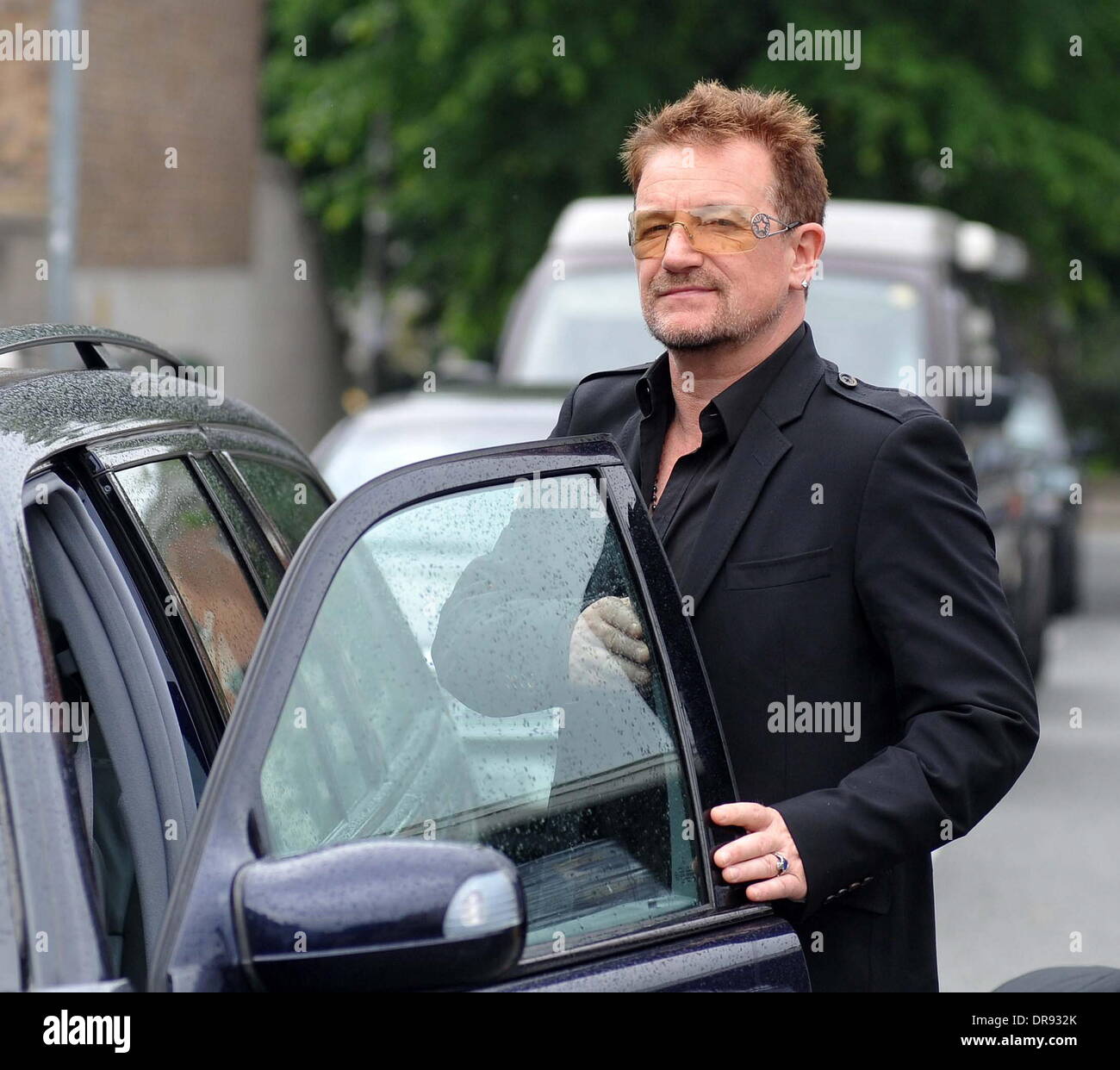 Bono de U2, le guitariste se réunit à bord Bono l'hôtel Dylan au milieu indique que sa mère est décédée Jean & Evans Dublin, Irlande - 13.06.12 Banque D'Images