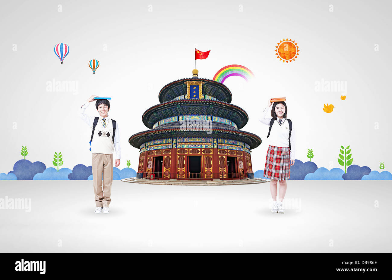 Les enfants debout à côté d'un bâtiment chinois Banque D'Images