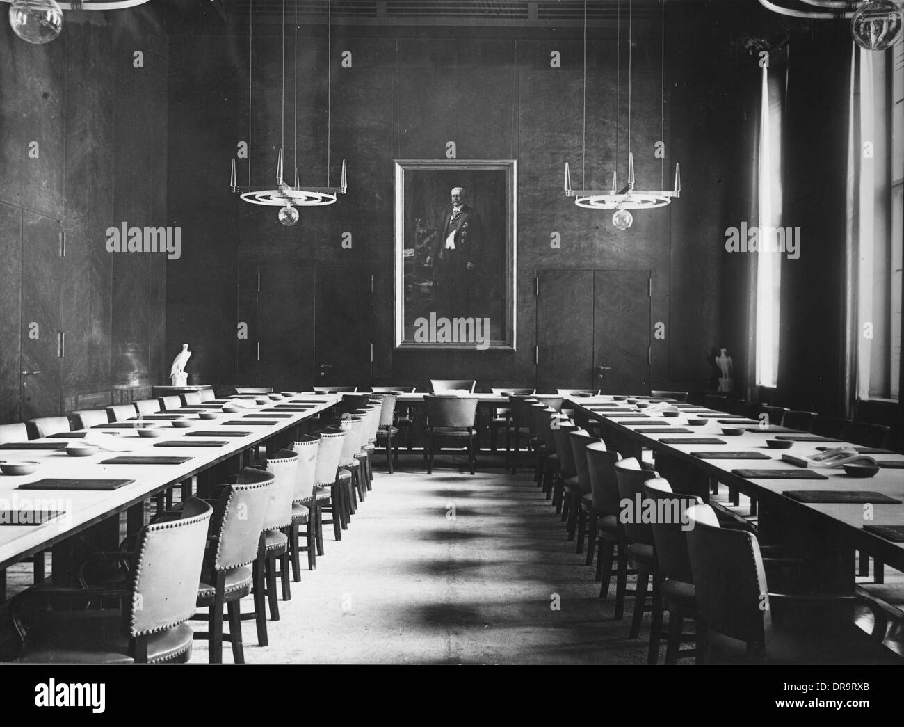 Berlin reich chancellery Banque de photographies et d’images à haute ...