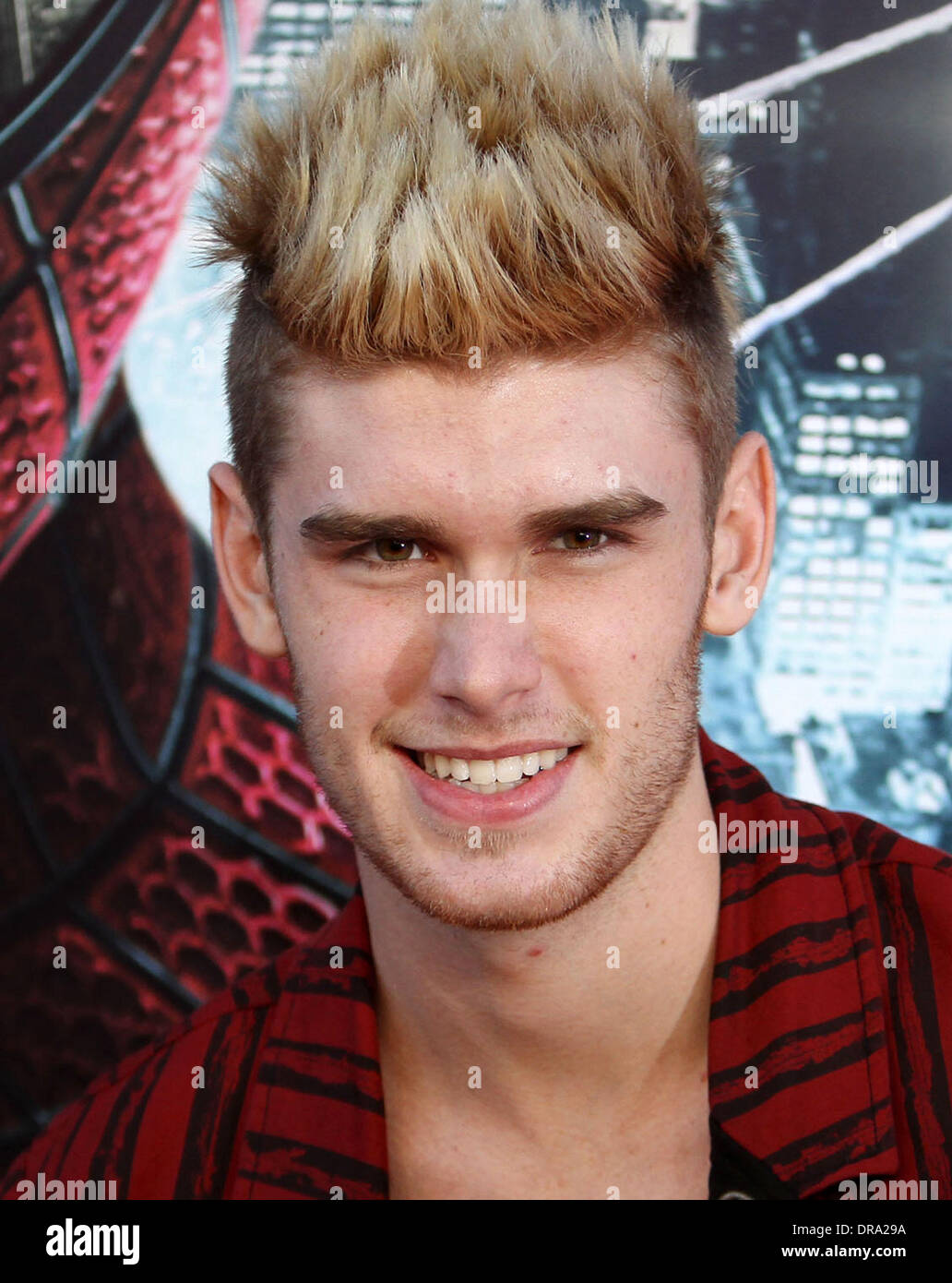 Colton Dixon Los Angeles premiere de 'The Amazing Spider-Man' qui s'est tenue au Regency Village Theatre - Arrivées Los Angeles, Californie - 28.06.12 Banque D'Images