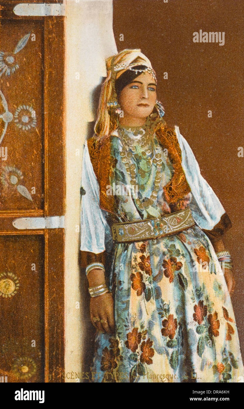 Tirage Albuminé Original - Famin, Algérie, Jeune Fille Mauresque En Costume D'intérieur - Circa 1870