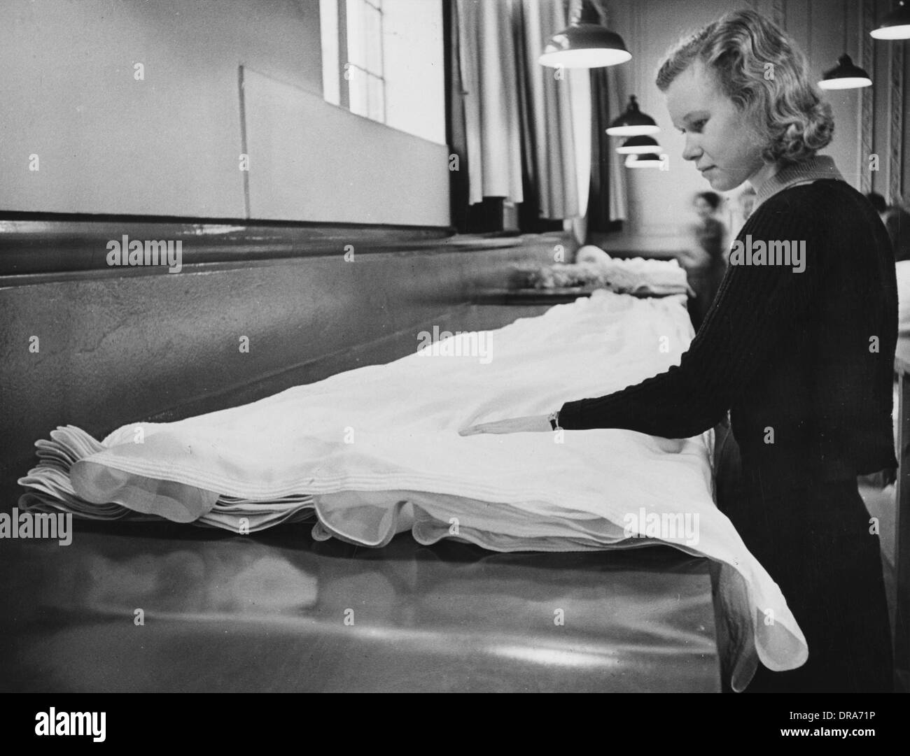 La DEUXIÈME GUERRE MONDIALE, l'usine de parachute Banque D'Images