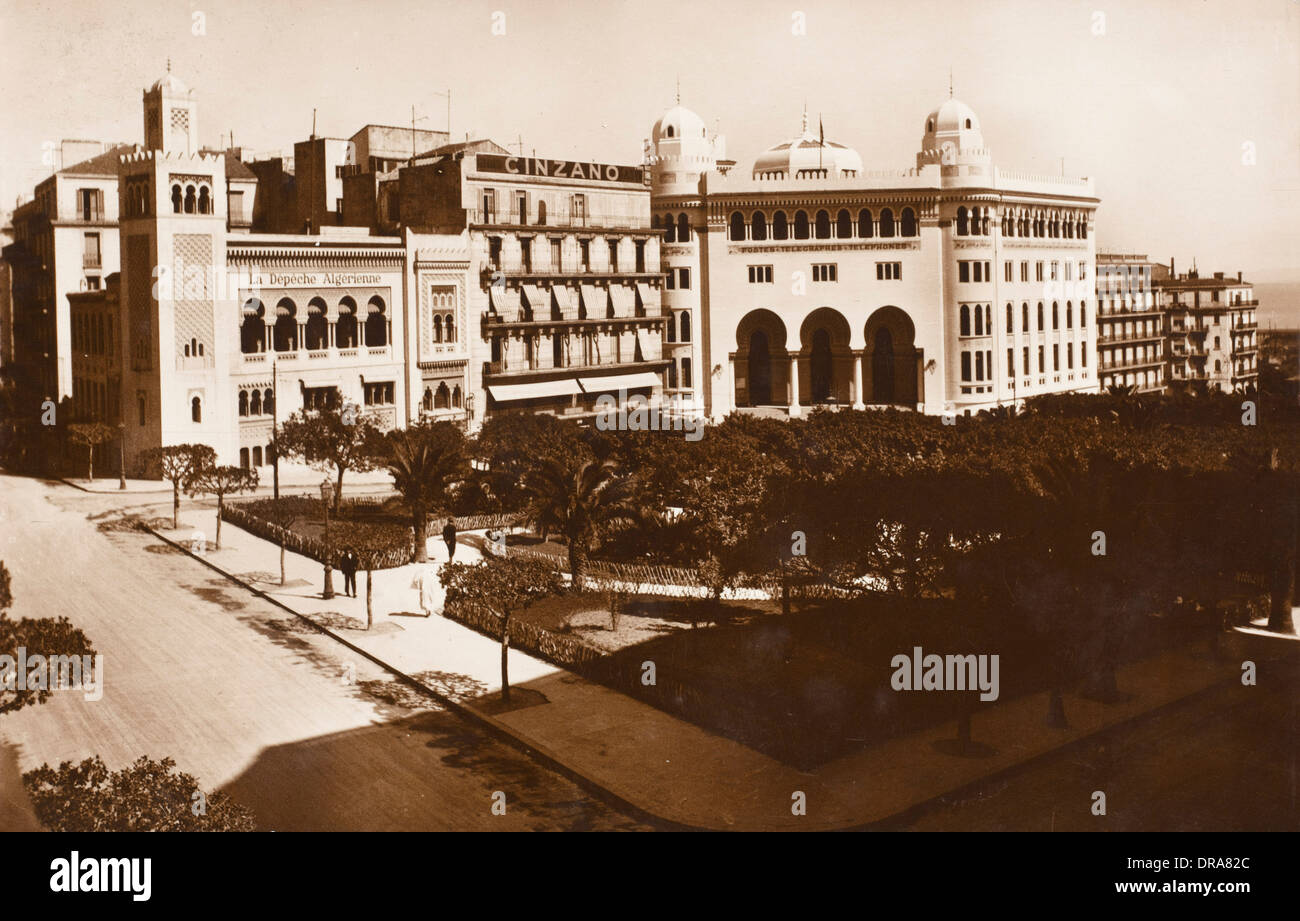 Immeuble la depeche Banque de photographies et d’images à haute