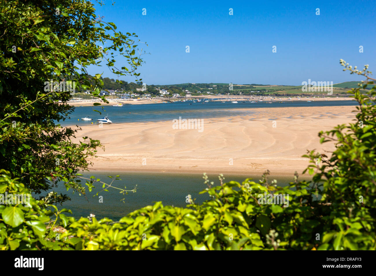 Vue vers le village de roche à de Padstow, Camel Estuary, North Cornwall, Angleterre, Royaume-Uni, Europe Banque D'Images