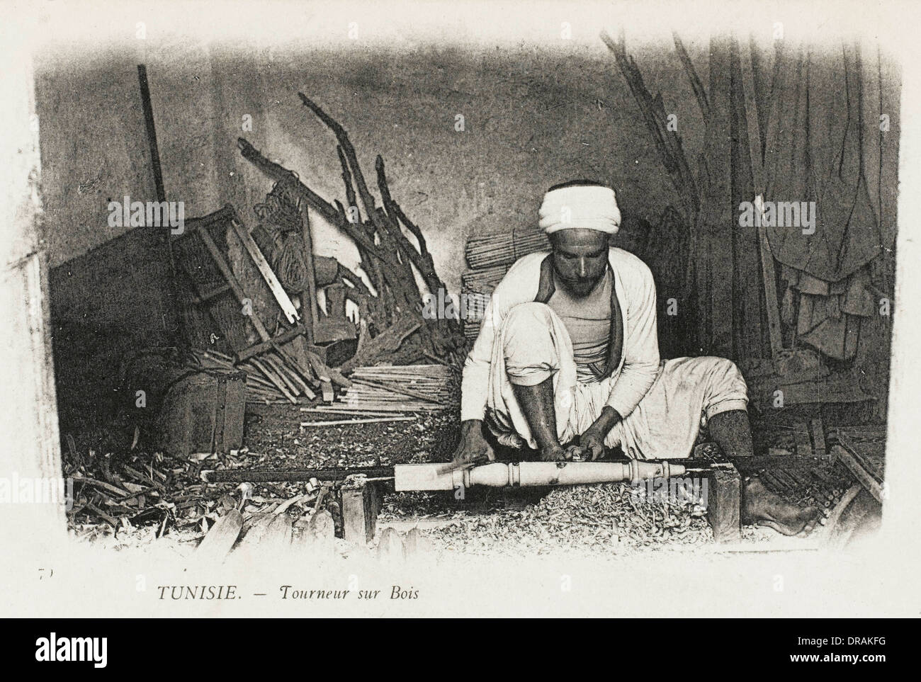 Le tournage du bois, la Tunisie Banque D'Images