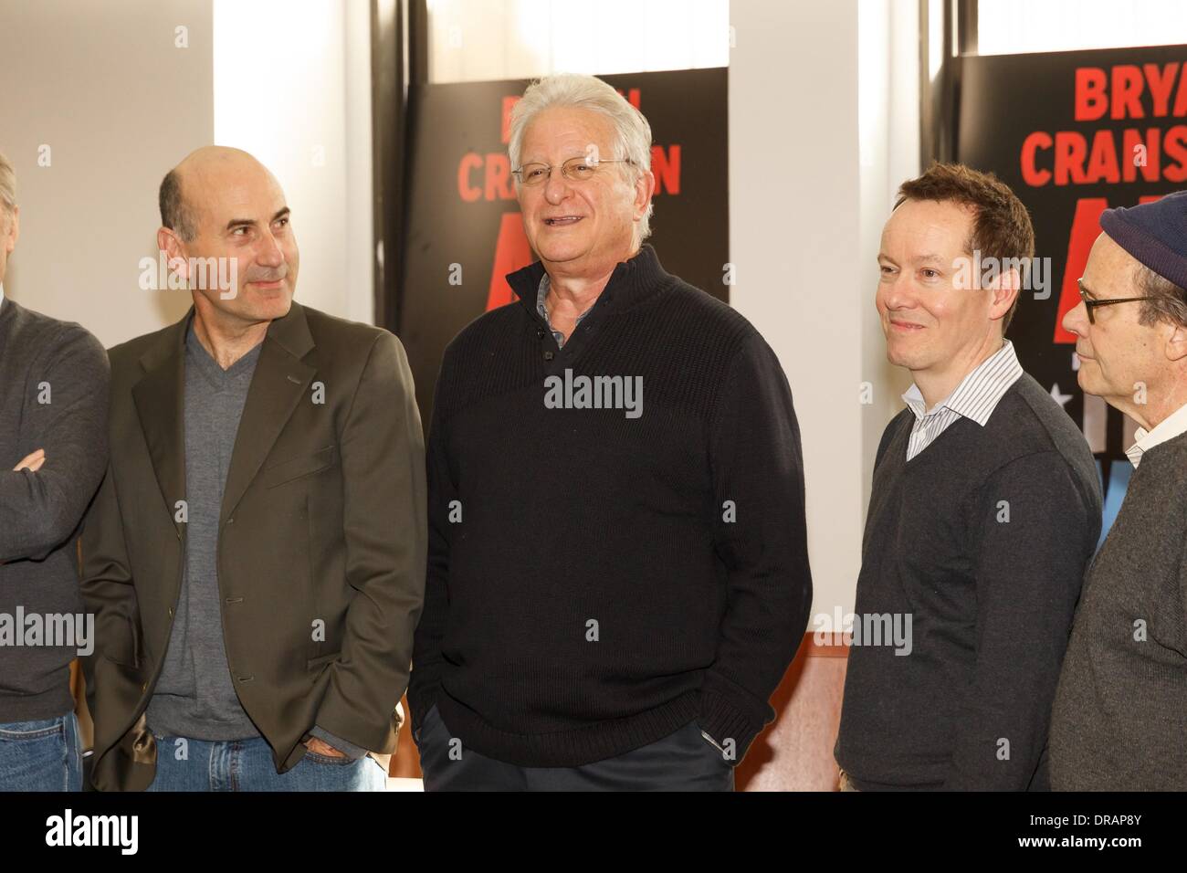 New York, NY, USA. 22 janvier, 2014. James Eckhouse, Steven Vinovich, Christopher Moore Liam, Ethan Phillips Photo Appel à tous les acteurs et l'équipe de création Photo Op, rond-point Theatre Company, New York, NY 22 janvier 2014. Crédit : Jason Smith/Everett Collection/Alamy Live News Banque D'Images