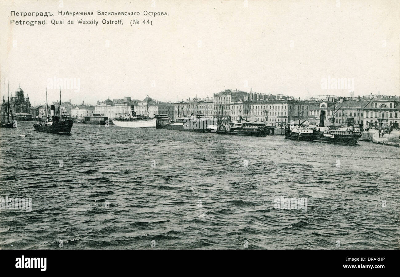 Neva et Vasilievsky Ostrov, St Petersburg Banque D'Images