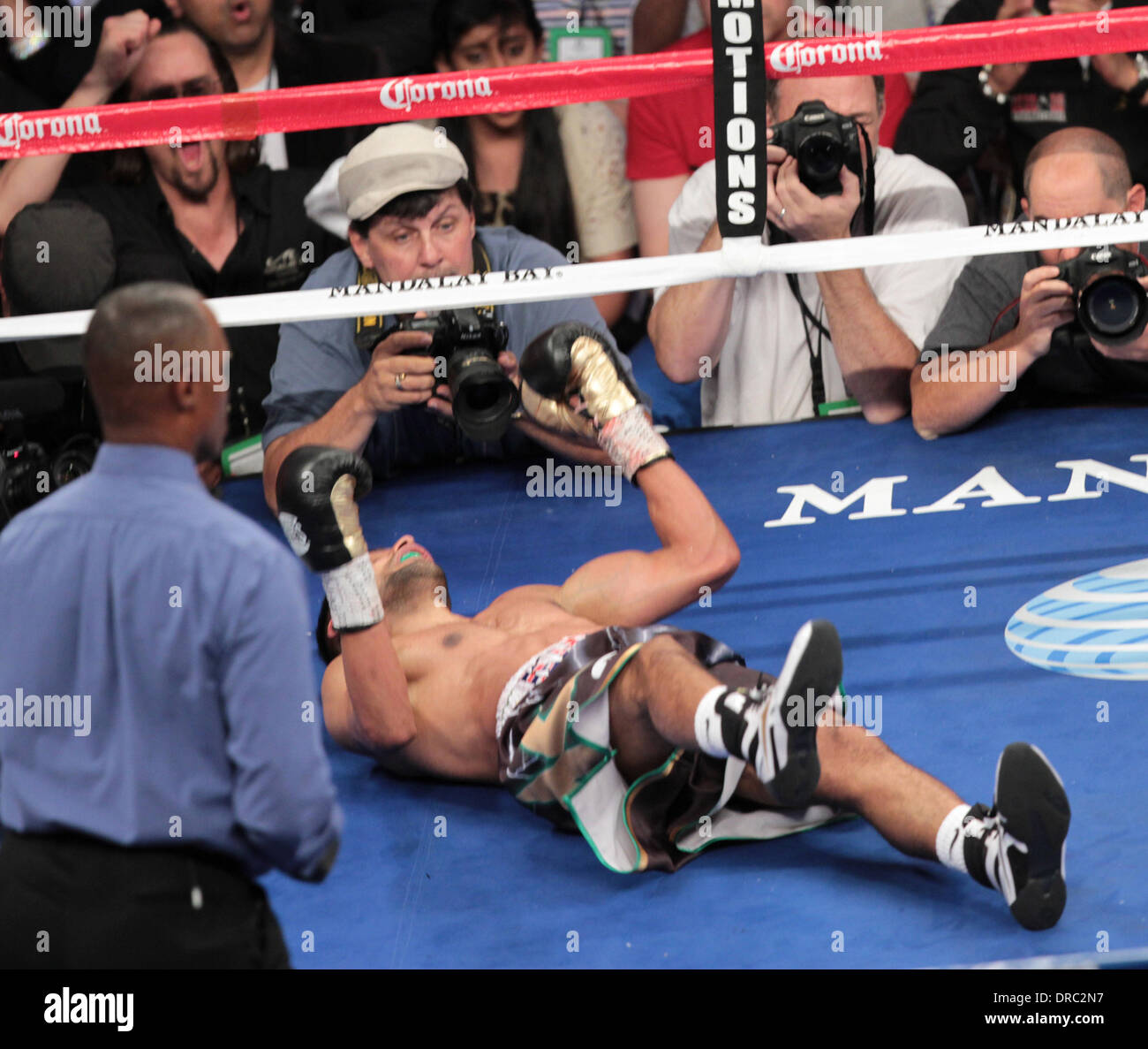 Amir Khan Amir Khan vs Danny Garcia WBC/WBA Super léger et vacants Ring Magazine titre Champion Junior lutte au Mandalay Bay Events Center de Las Vegas, Nevada - 14.07.12 Banque D'Images