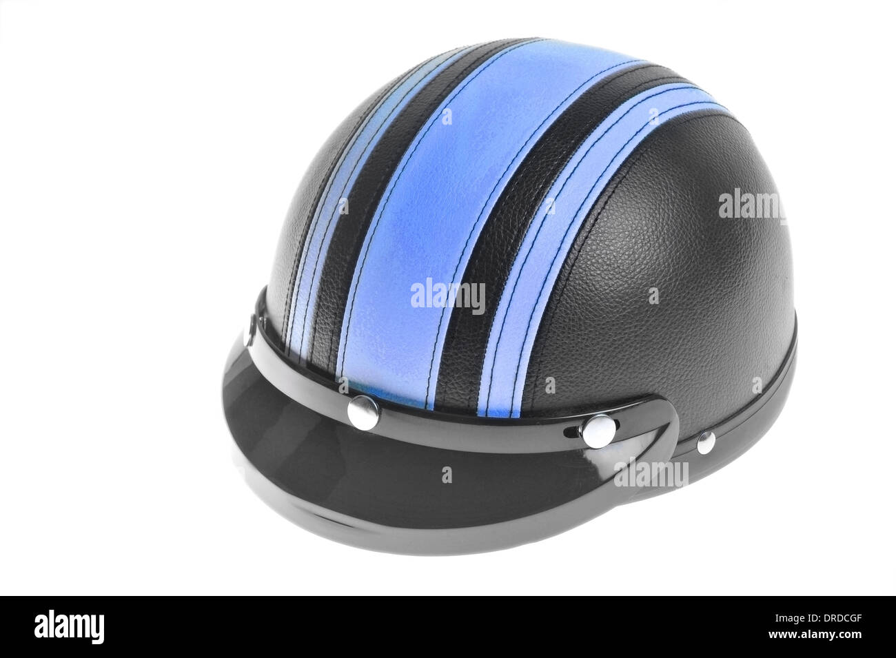 Braincap casque de moto avec une bande bleue isolé sur fond blanc Banque D'Images