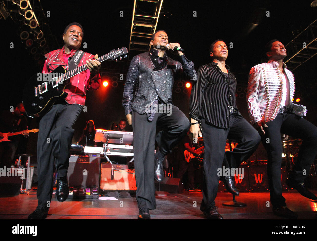 Tito Jackson, Jackie Jackson, Marlon Jackson, Jermaine Jackson sur scène pendant la tournée 2012 Unité Jacksons à la conserverie Las Vegas, Nevada - 20.07.12 Banque D'Images
