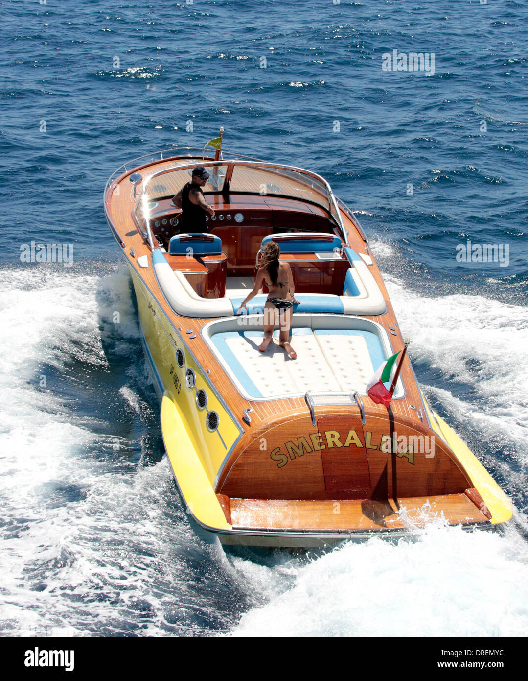 Christian Audigier et Nathalie Sorensen chef à Tahiti Beach sur un bateau de plaisance J St Tropez, France - 29.07.12 Banque D'Images