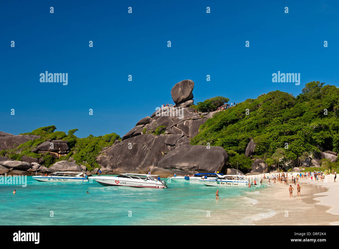 À la plage Ao Kueak, Sail Rock derrière, Parc Mu Ko Similan, Ko Similan, province de Phang Nga, Thaïlande Banque D'Images