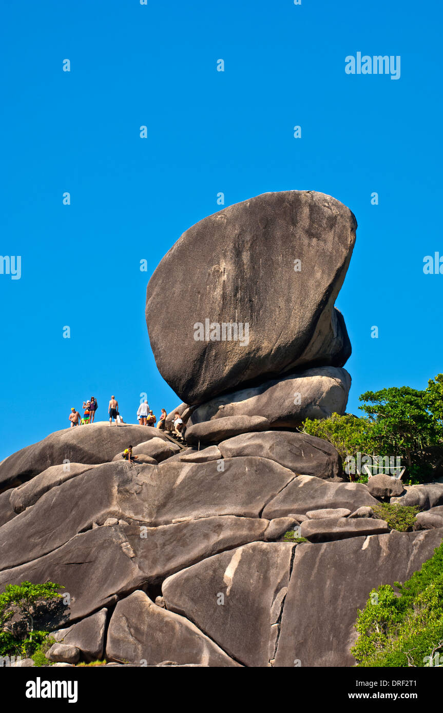 Le Sail Rock dans le Parc National de Mu Ko Similan, Ko Similan, province de Phang Nga, Thaïlande Banque D'Images