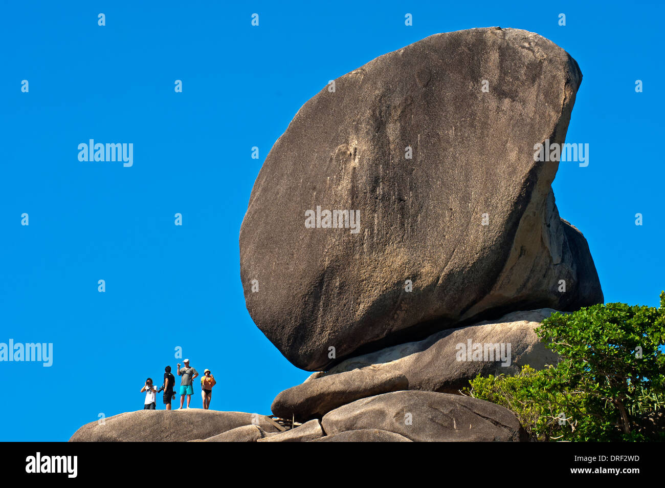 Le Sail Rock dans le Parc National de Mu Ko Similan, Ko Similan, province de Phang Nga, Thaïlande Banque D'Images