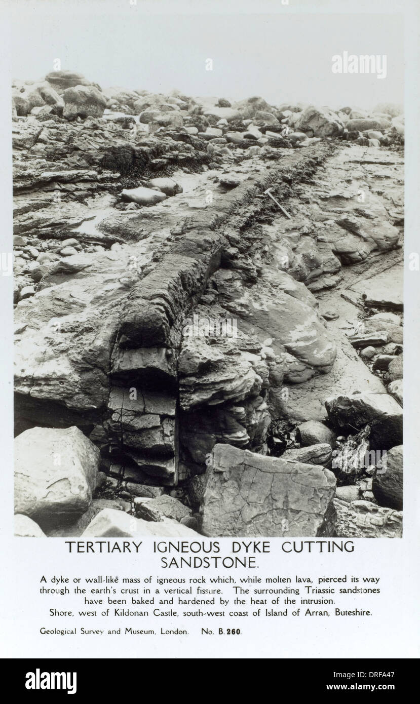 Un dyke magmatique tertiaire Banque D'Images