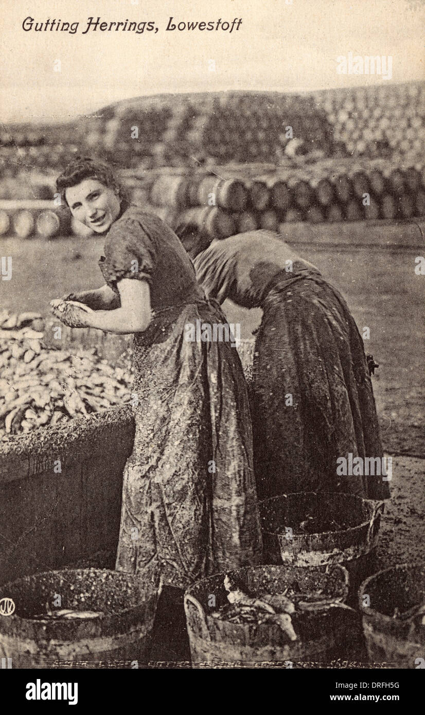 Les femmes gut Herring - Lowestoft, Suffolk Banque D'Images