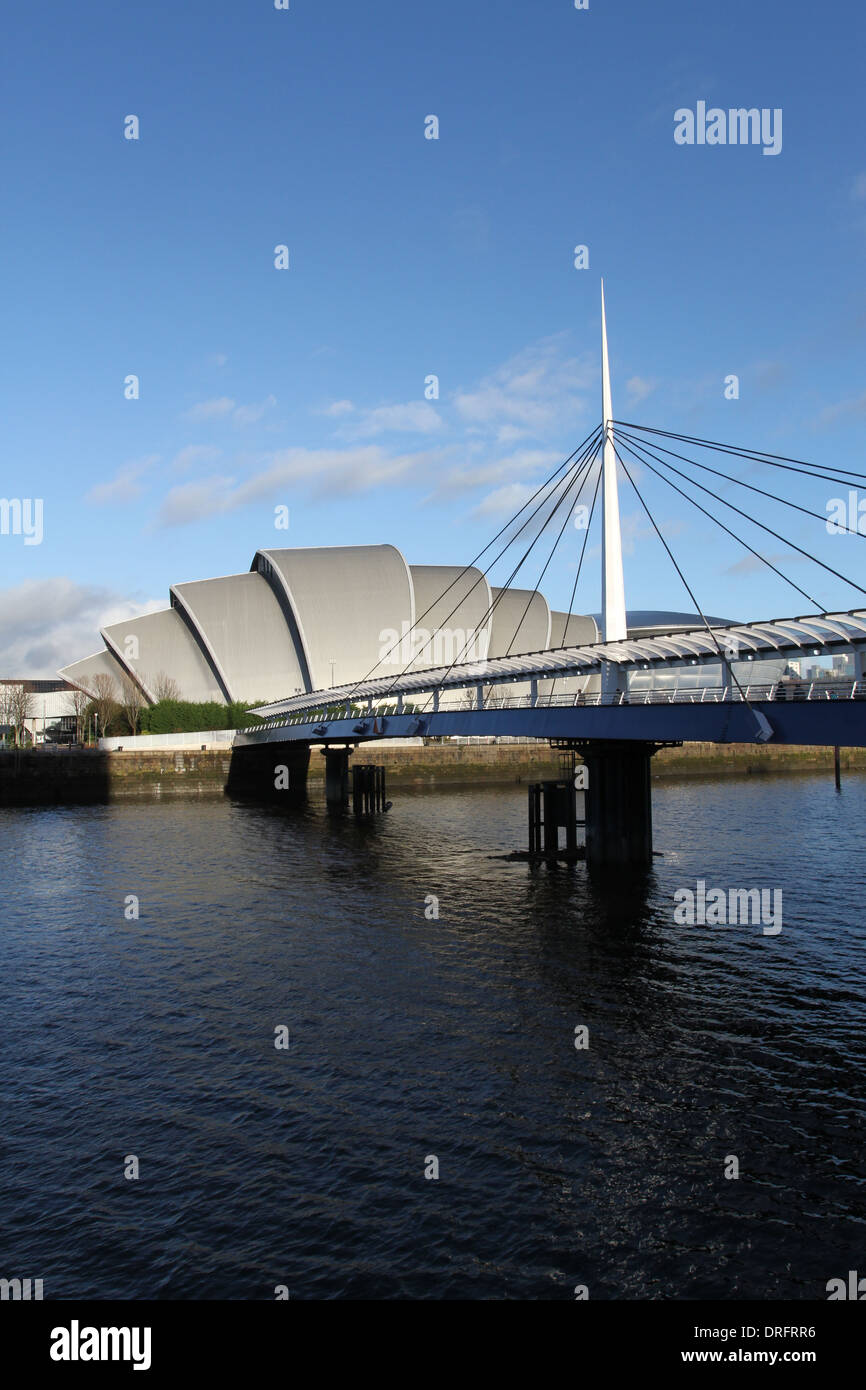 Bell's bridge et tatous Clyde Auditorium Glasgow Ecosse Janvier 2014 Banque D'Images