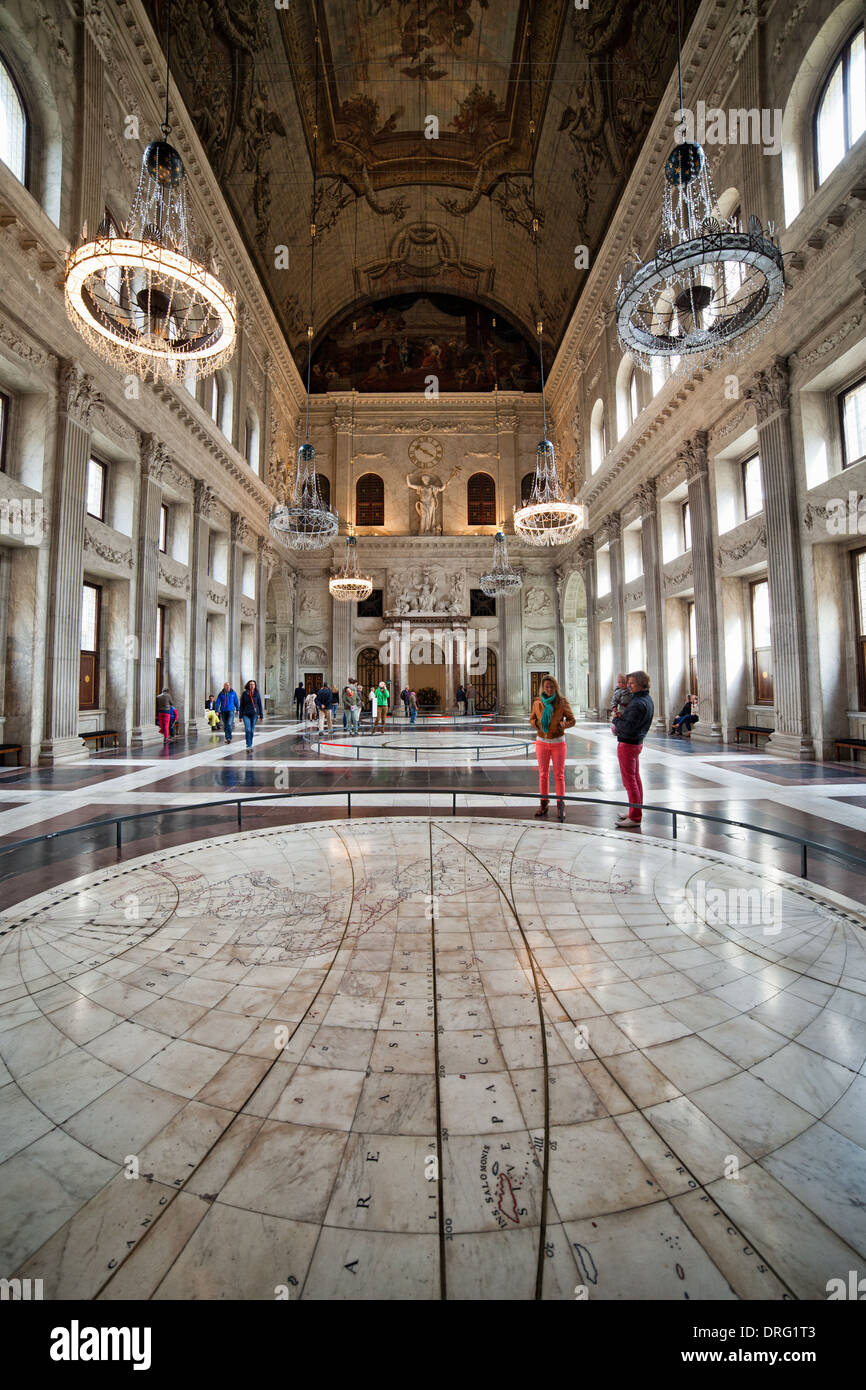 Hall des citoyens, de l'intérieur du Palais Royal (néerlandais : Koninklijk Paleis) à Amsterdam, en Hollande, aux Pays-Bas. Banque D'Images