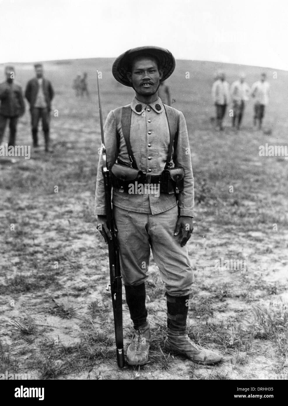 Soldat birman avec fusil et baïonnette, WW1 Banque D'Images