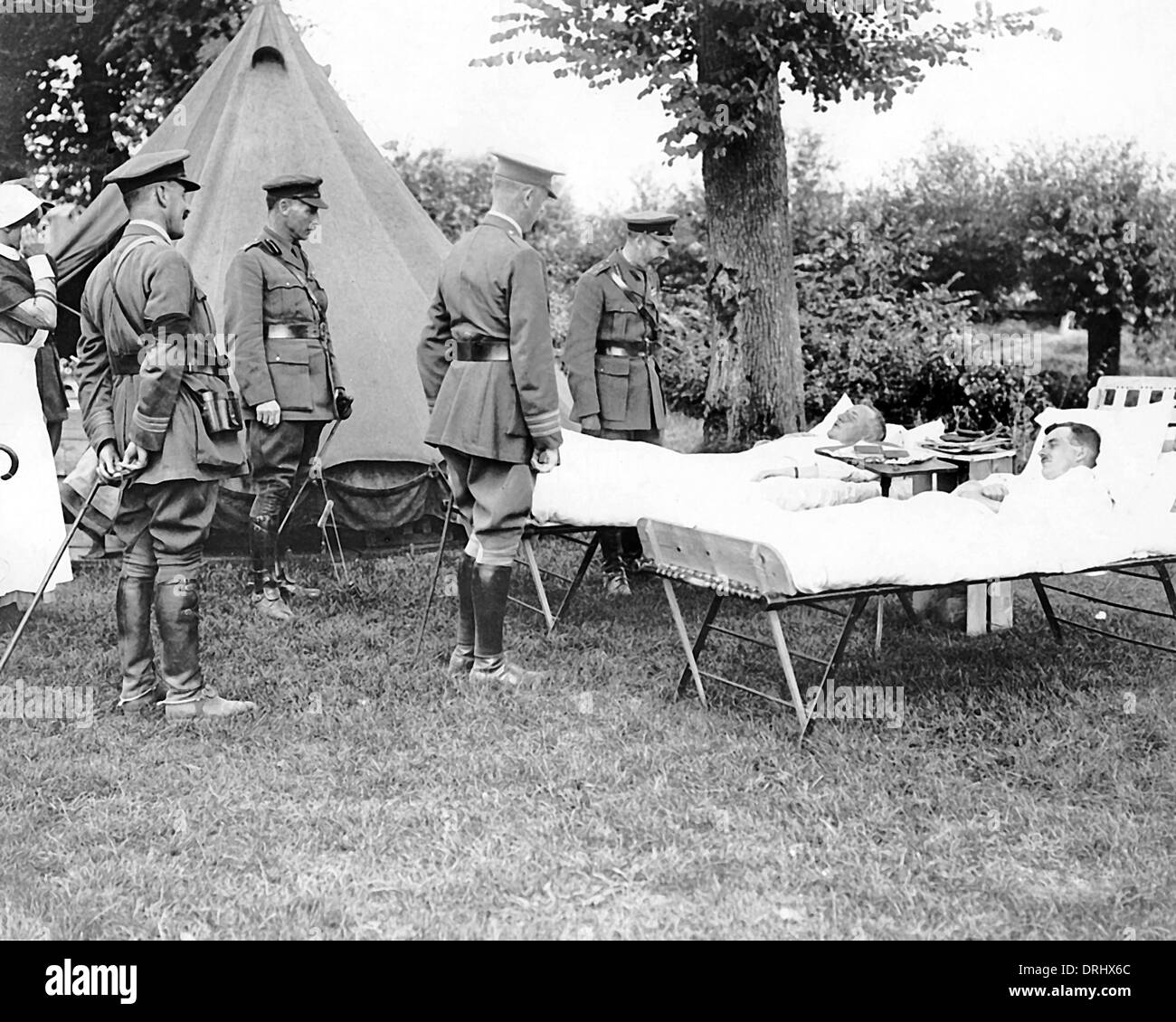 Le roi George V Réunion des soldats blessés, WW1 Banque D'Images