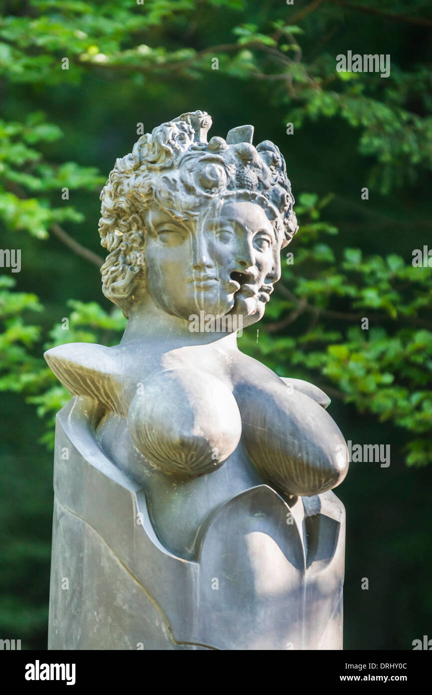 Sculpture dans le jardin de l'ernst-fuchs-museum, vienne, autriche Banque D'Images