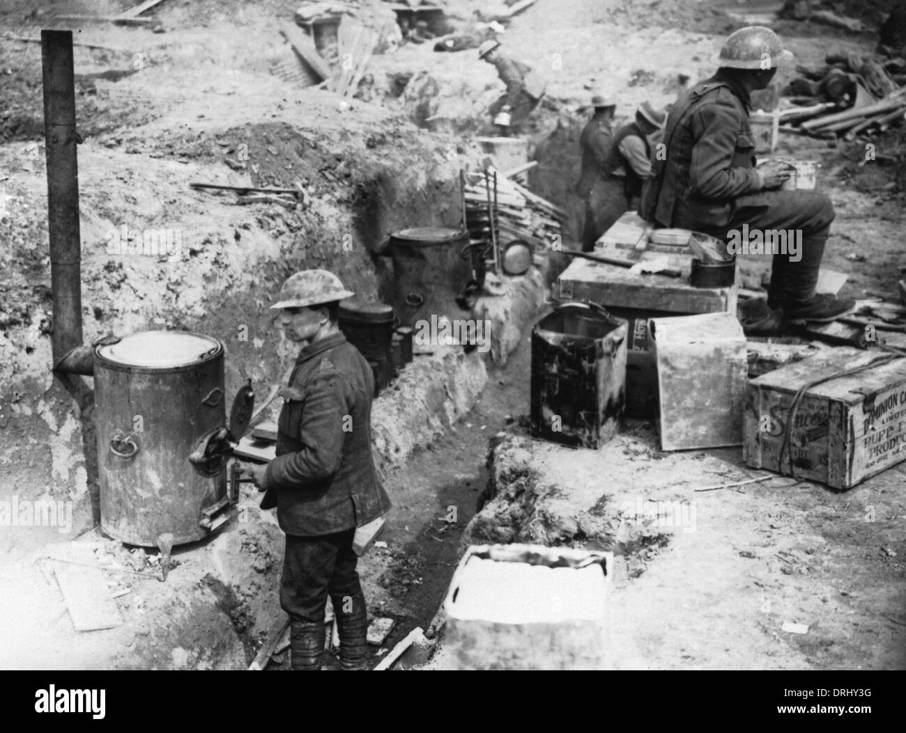 Soldats britanniques en tranchée, Western Front, WW1 Banque D'Images